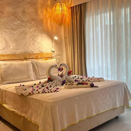 Yasos By The Sea 公寓式酒店 3*